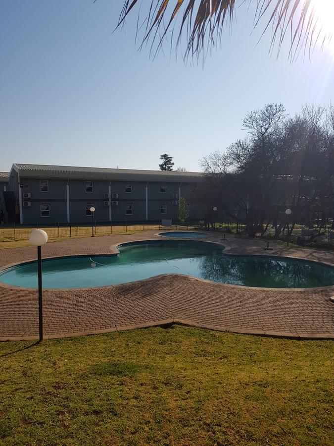 Be My Guest Hotel Conference Sasolburg Екстериор снимка